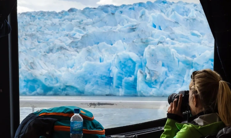 Grey Glacier Navigation (transport + catamaran ticket)