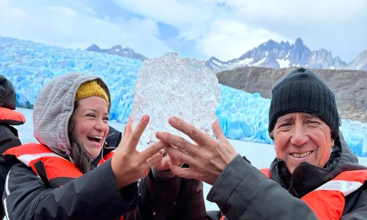 Grey Glacier Navigation (transport + catamaran ticket)